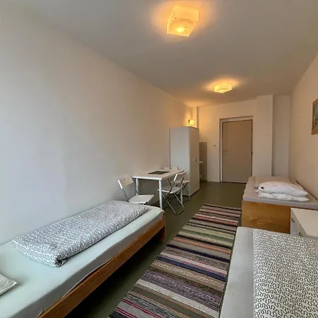 Restaurace A U Jezirka * Hrimezdice