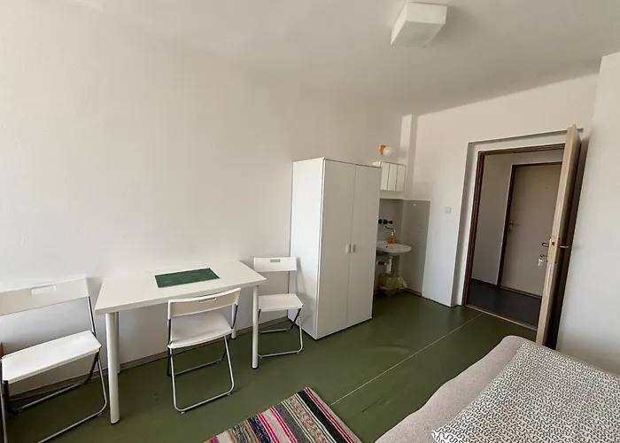 Restaurace A U Jezírka *